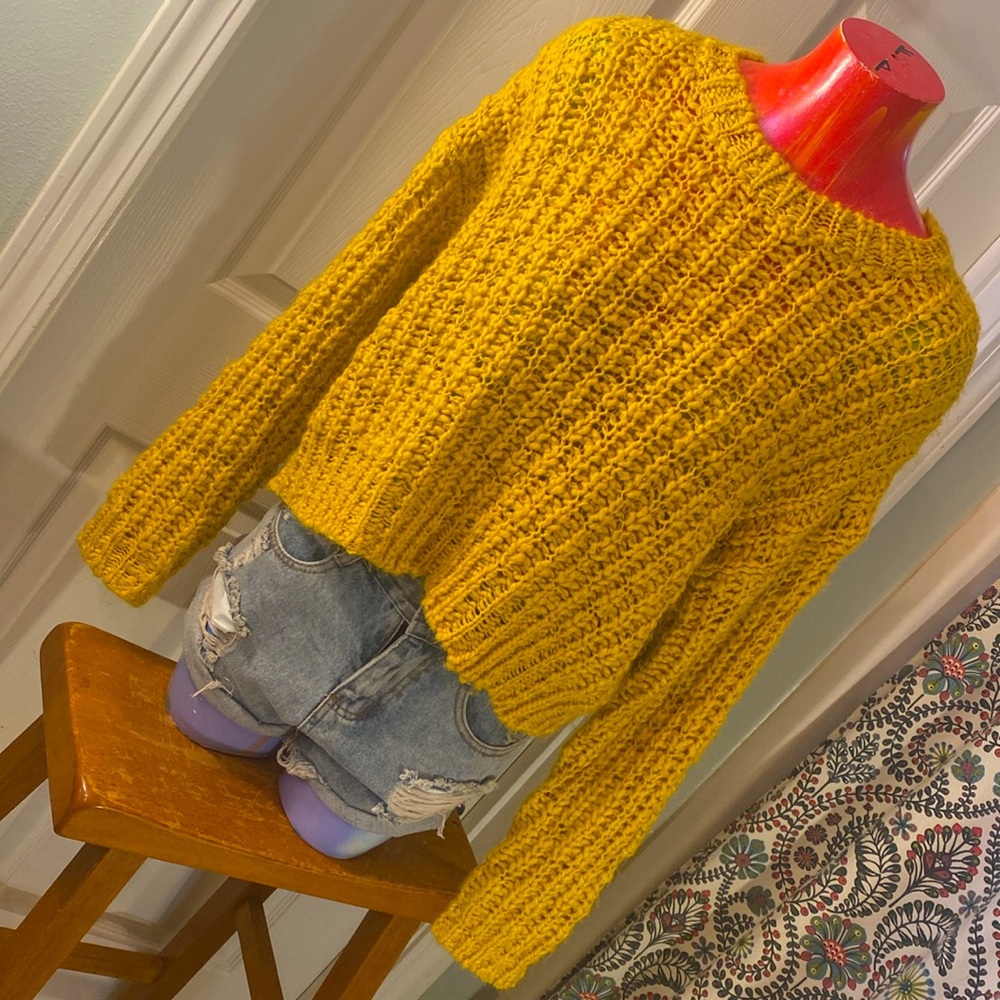 Forever 21 Yellow Chunky Knit Crew Neck Sweater